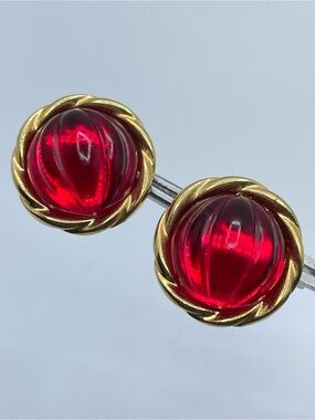 Vintage Avon Ruby Red Jelly Belly Gold Stud Earrings Retro Glam Statement
